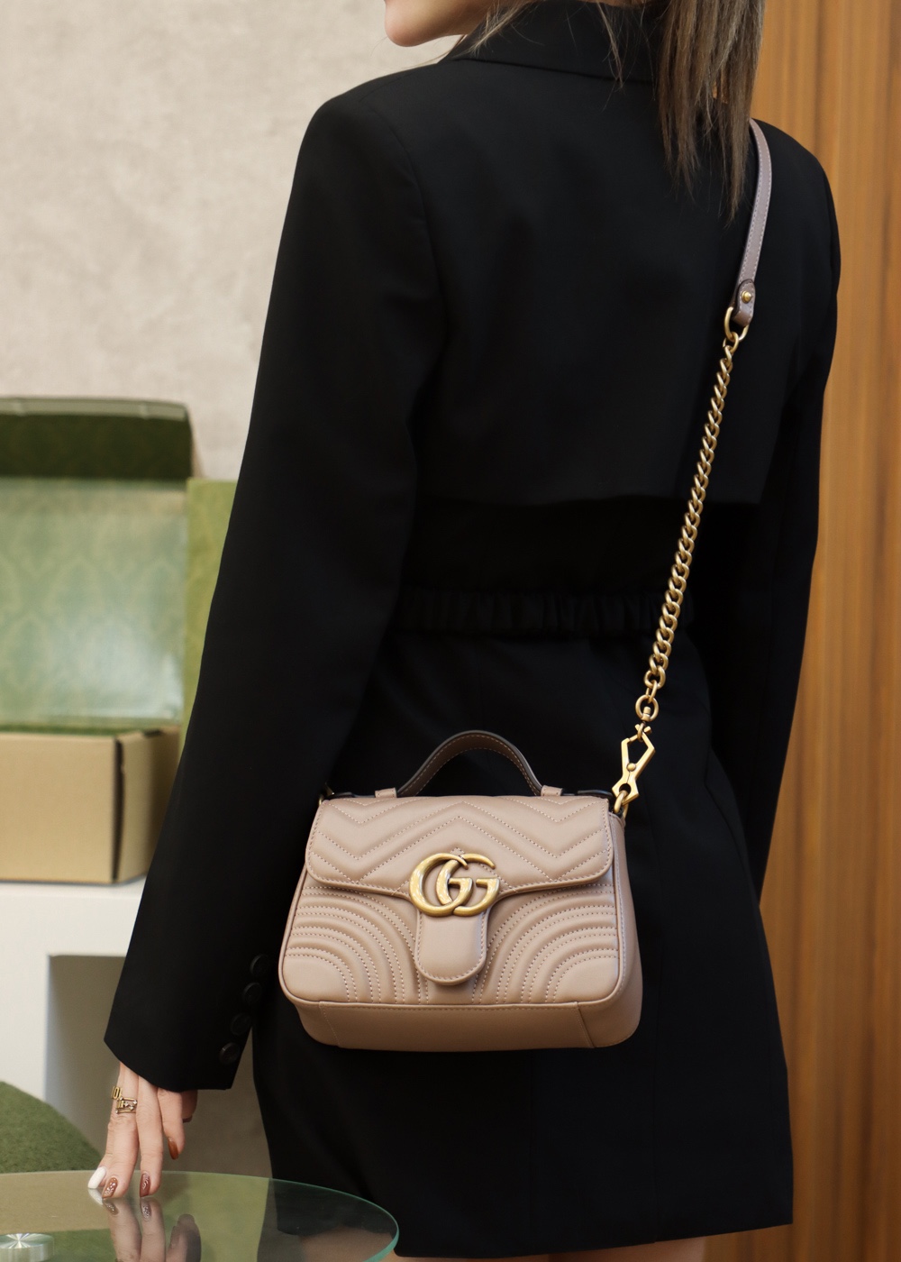 GUCCI ๐๐ ๐๐๐ซ๐ฆ๐จ๐ง๐ญ ๐๐ข๐ง๐ข ้ฎๅทฎๅ
547260ๅฅถ่ถ่ฒ