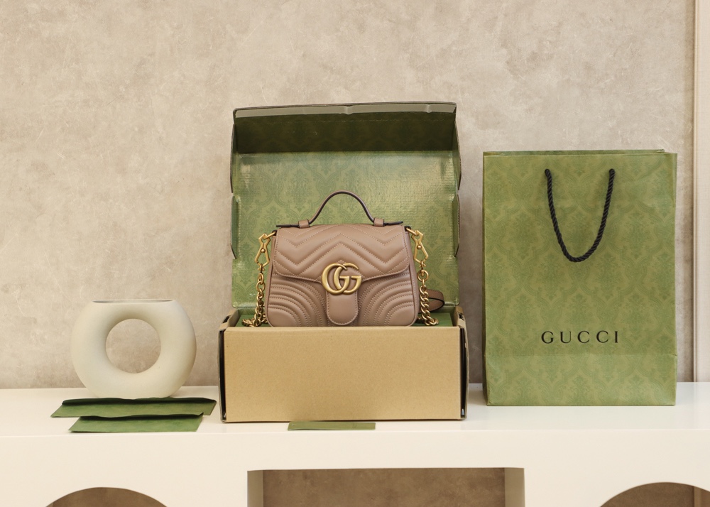 GUCCI ๐๐ ๐๐๐ซ๐ฆ๐จ๐ง๐ญ ๐๐ข๐ง๐ข ้ฎๅทฎๅ
547260ๅฅถ่ถ่ฒ