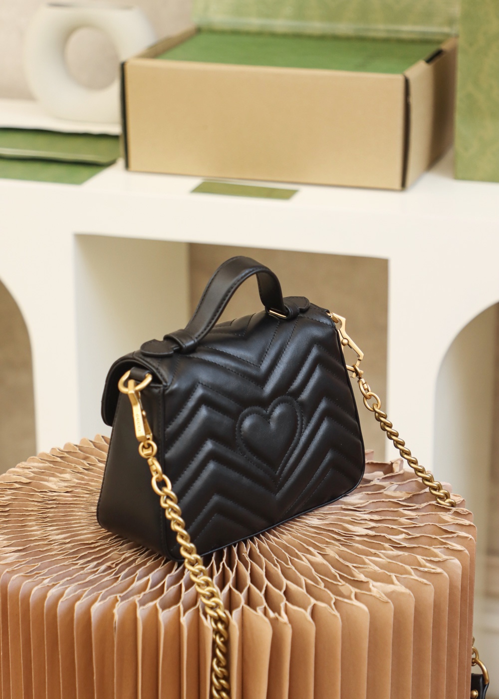 GUCCI ๐๐ ๐๐๐ซ๐ฆ๐จ๐ง๐ญ ๐๐ข๐ง๐ข ้ฎๅทฎๅ
547260้ป่ฒ