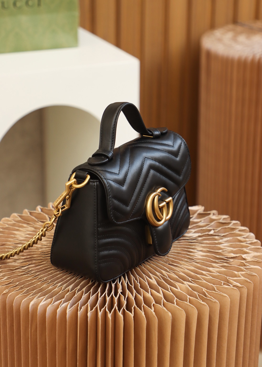 GUCCI ๐๐ ๐๐๐ซ๐ฆ๐จ๐ง๐ญ ๐๐ข๐ง๐ข ้ฎๅทฎๅ
547260้ป่ฒ