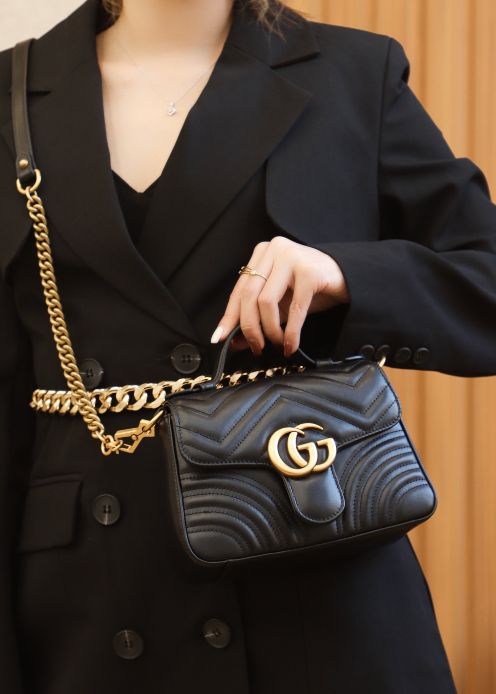 GUCCI ๐๐ ๐๐๐ซ๐ฆ๐จ๐ง๐ญ ๐๐ข๐ง๐ข ้ฎๅทฎๅ
547260้ป่ฒ