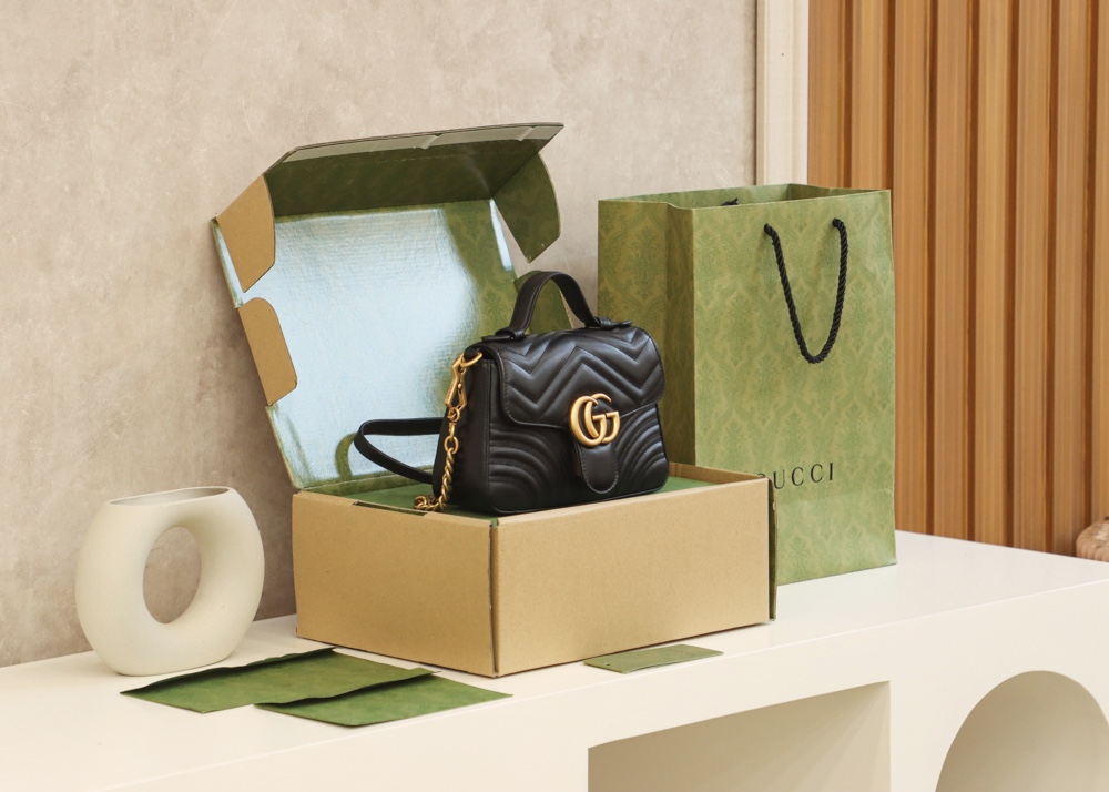 GUCCI ๐๐ ๐๐๐ซ๐ฆ๐จ๐ง๐ญ ๐๐ข๐ง๐ข ้ฎๅทฎๅ
547260้ป่ฒ