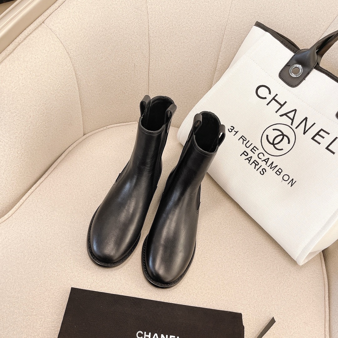 CHANEL 秋冬モデル レディースブーツ スリッポン ストレートブーツ 乗馬ブーツ イタリア製本革アウトソール
