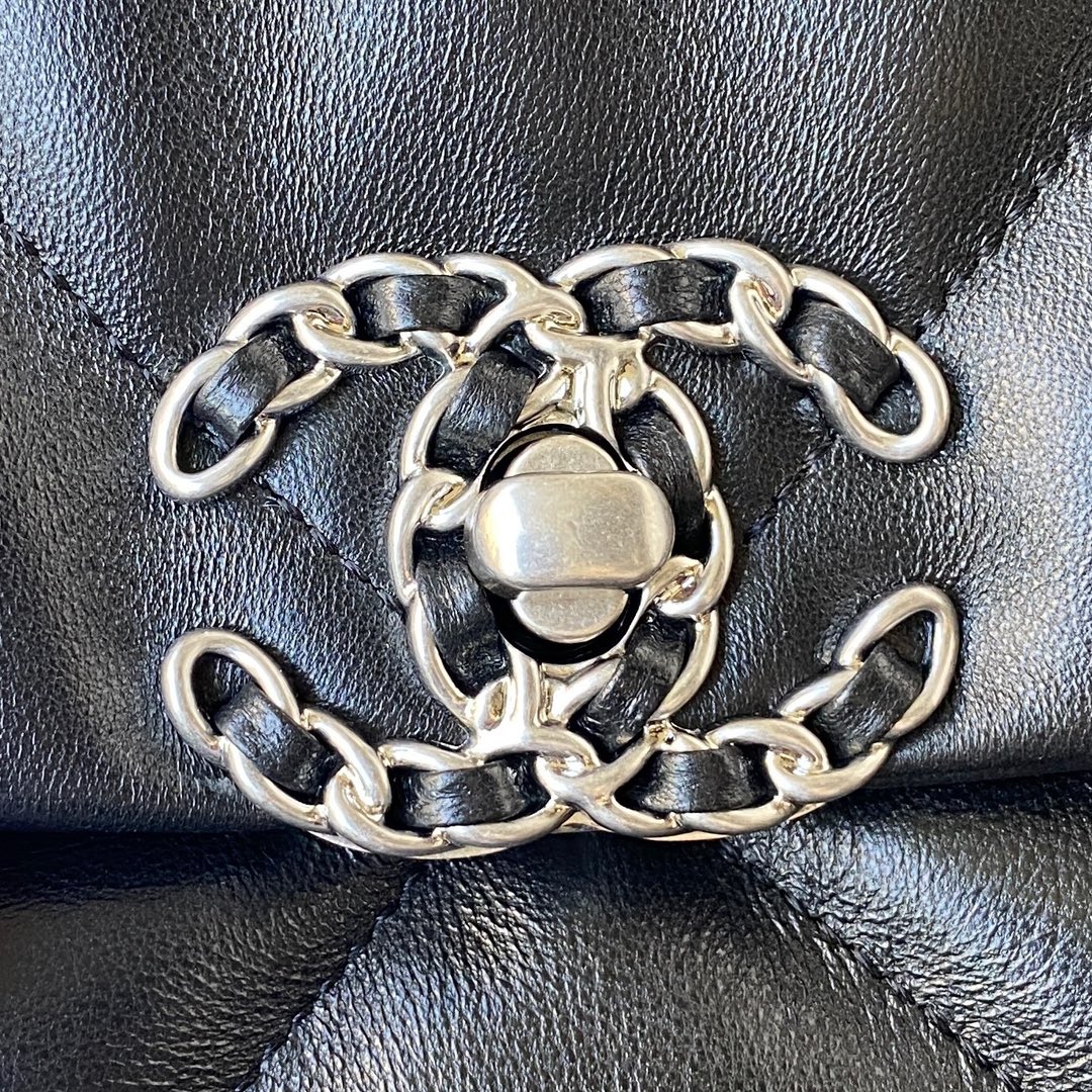 Chanel 小香银链秋冬19Bag 结合一切