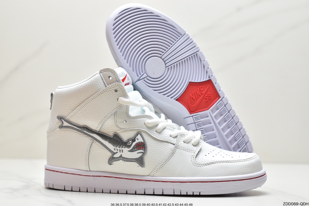 230 耐克Nike SB Dunk High”Moon Fossil”扣篮系列高帮休闲运动滑板板鞋 采用牛剖皮鞋面材质 内置Sole真气垫装置及耐磨防滑外底高复古韵味十足 货号：CI2692 ID：ZDD069-QDH