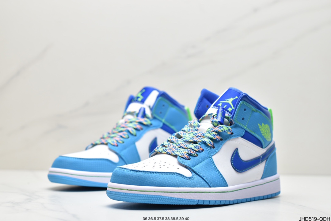 190 Air Jordan 1 Mid GS这款有趣的中帮Air Jordan 1底部饰有白色皮革DA8010-400-莆田鞋,莆田鞋货源,高仿鞋,高仿鞋货源,安福档口,莆田高仿鞋,莆田鞋批发,高仿鞋批发,莆田高仿运动鞋,高仿运动鞋,莆田运动鞋 190 Air Jordan 1 Mid GS这款有趣的中帮Air Jordan 1底部饰有白色皮革DA8010-400