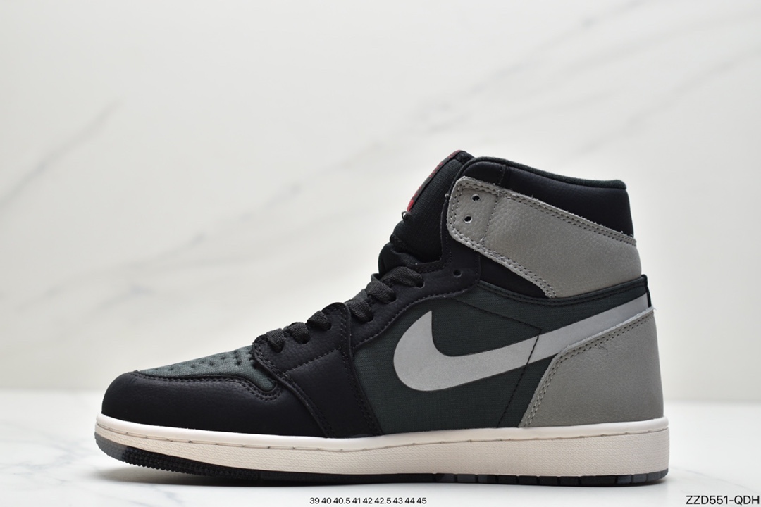 250 全新“Light Bone”配色的Air Jordan 1 Element Gore-Tex首度曝出实物DB2889-100