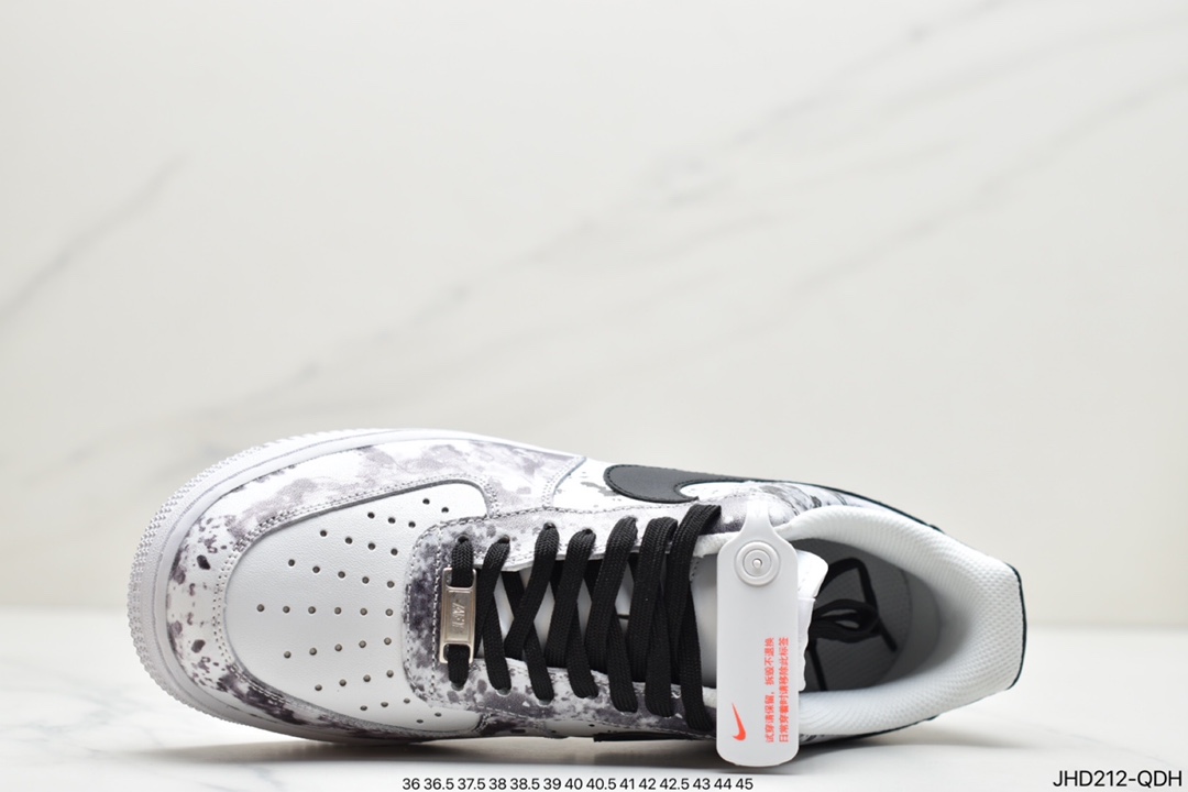 190 手绘喷绘  Air Force 1’07 Low空军一号低帮运动休闲板鞋CW2288-111