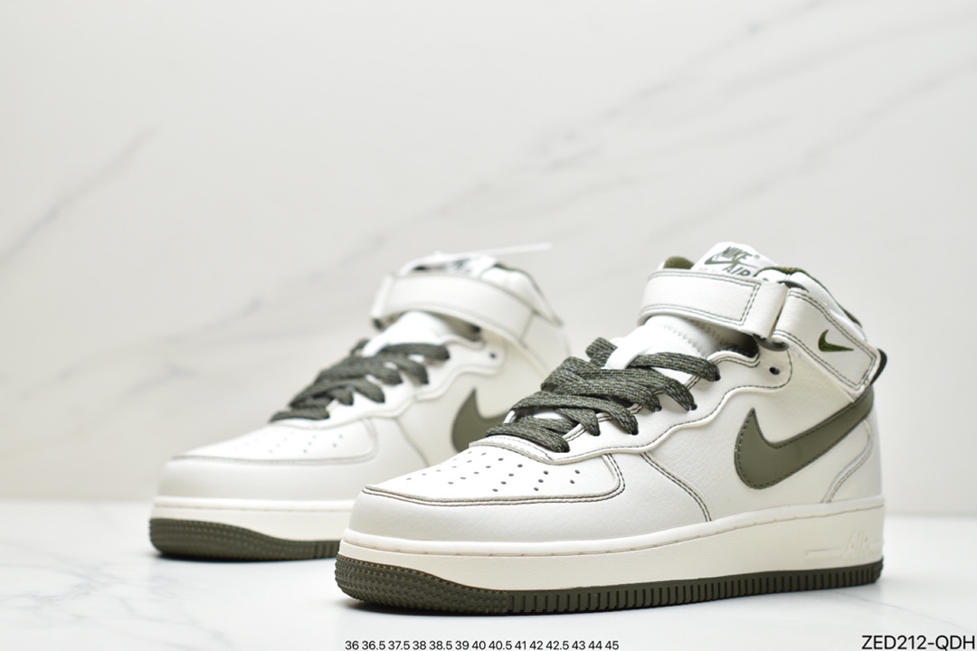 260 耐克NIke Air Force 1 ’07 Mid白炫彩“夜魔侠”空军一号中帮运动休闲板鞋 368732-810