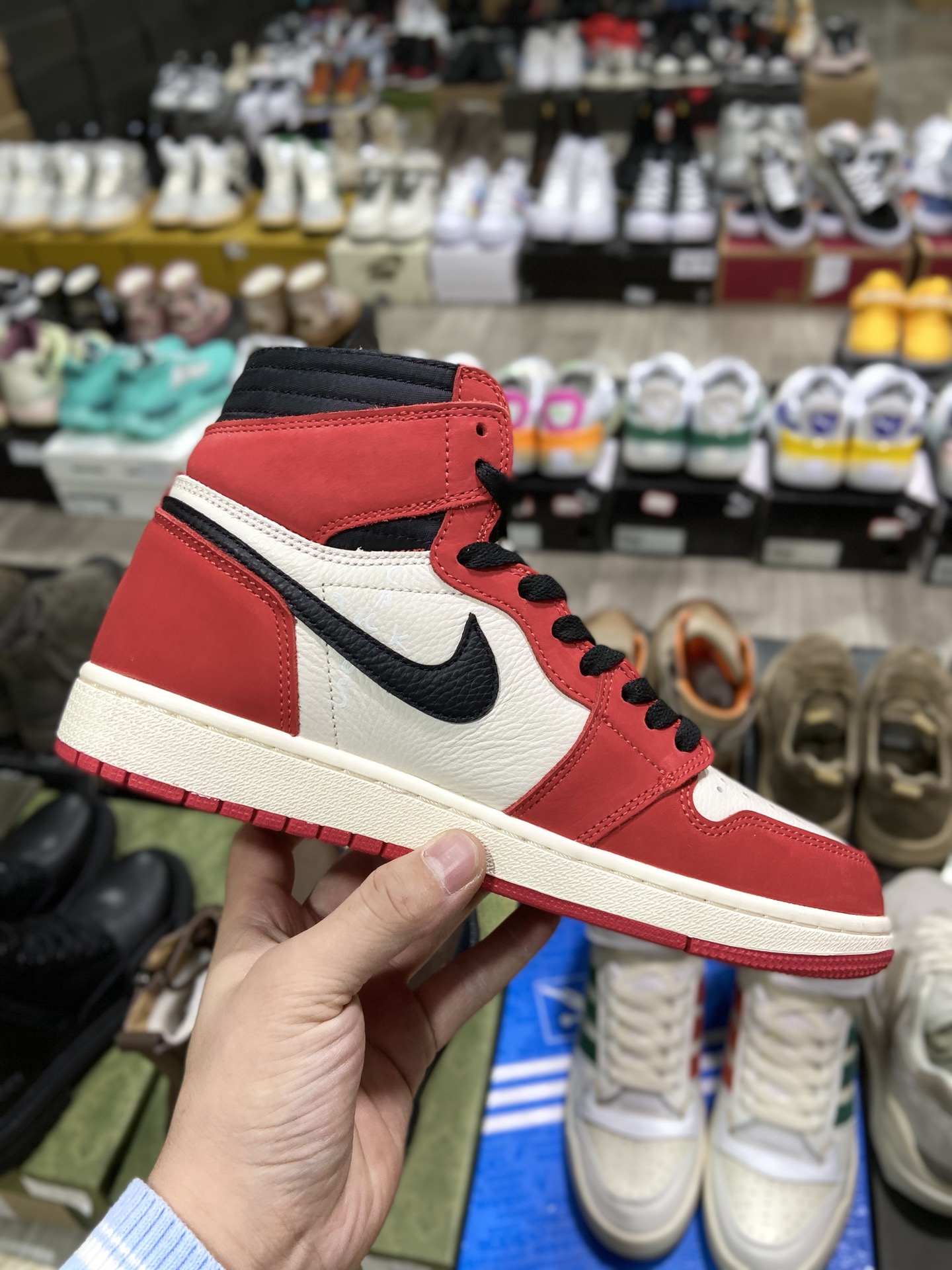 400纯原 乘当红说唱歌手·特拉维斯·斯科特Travis Scott x Nike Air Jordan 1 High Retro OGChicago CD4487-100
