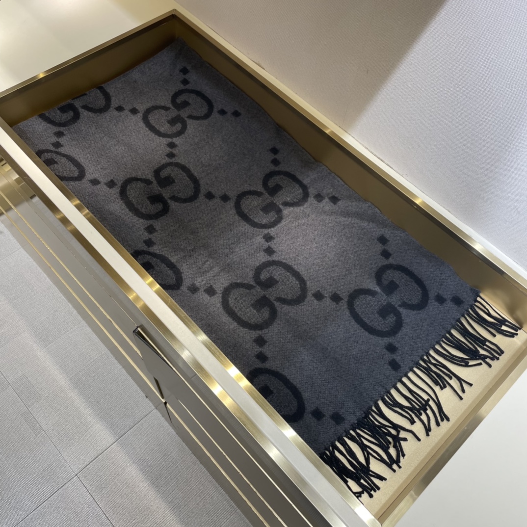 Gucci Jacquard Cashmere Scarf, 200x45cm, Gray/Black - Iconic Luxury 3 i1638852832 3563 1