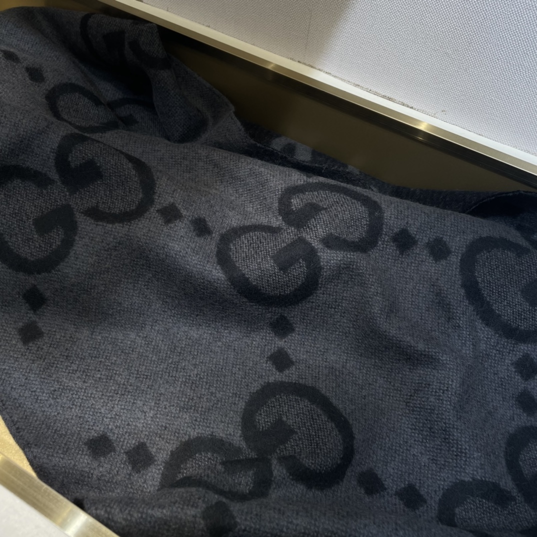 Gucci Jacquard Cashmere Scarf, 200x45cm, Gray/Black - Iconic Luxury 7 i1638852832 7808 5