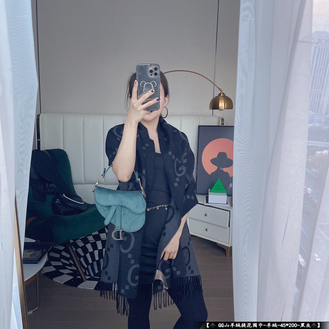 Gucci Jacquard Cashmere Scarf, 200x45cm, Gray/Black - Iconic Luxury 10 i1638853416 1748 0