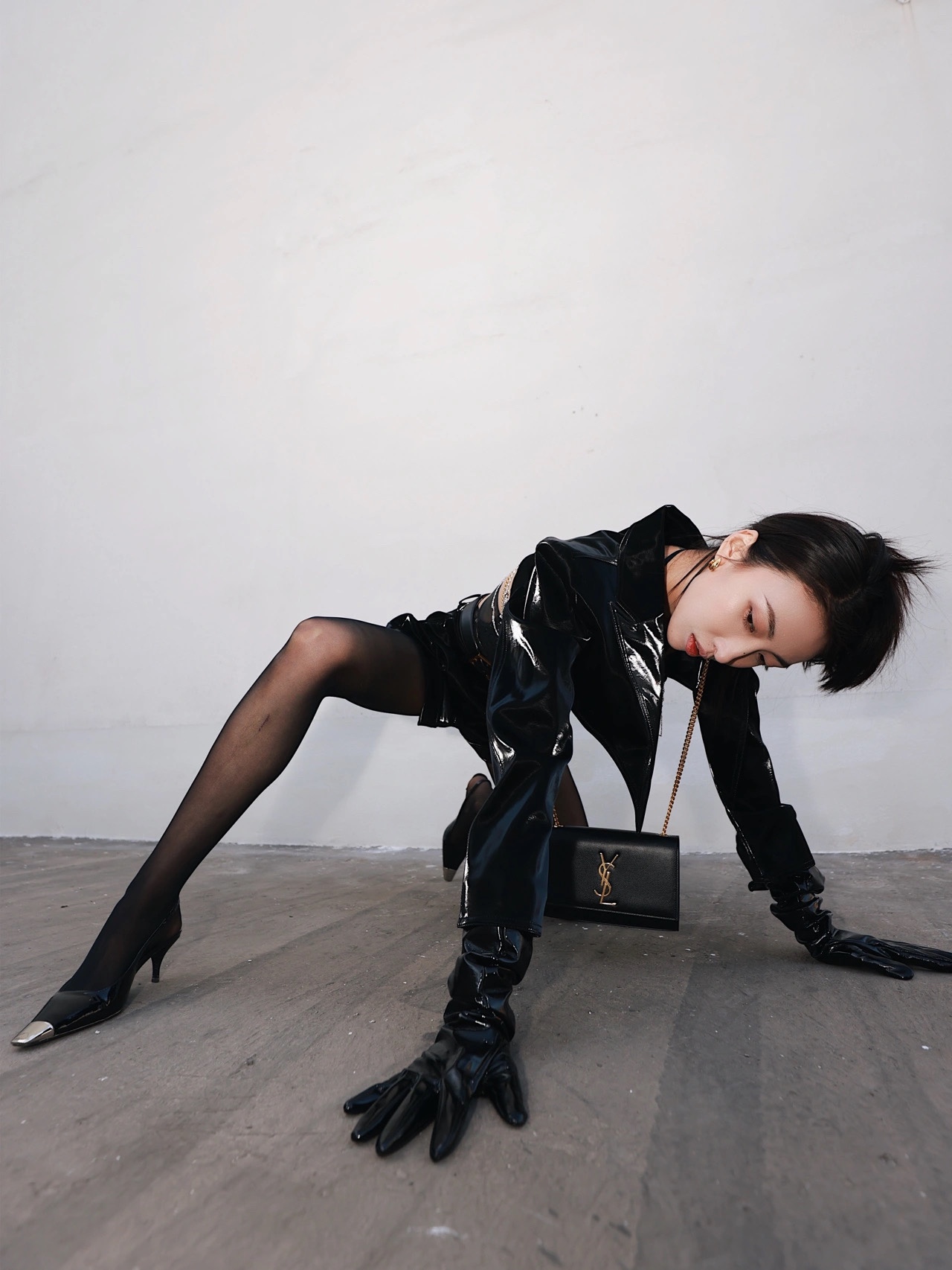 Saint laurent Ysl 𝙆𝙖𝙩𝙚 20𝙘𝙢 链条包 469390黑色球纹银扣