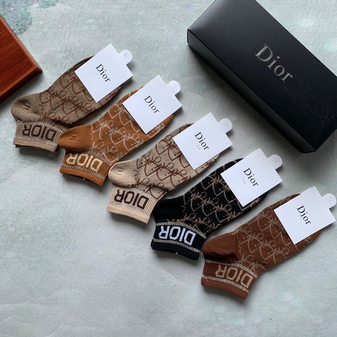 Dior迪奥D家春夏新品女款袜子一盒