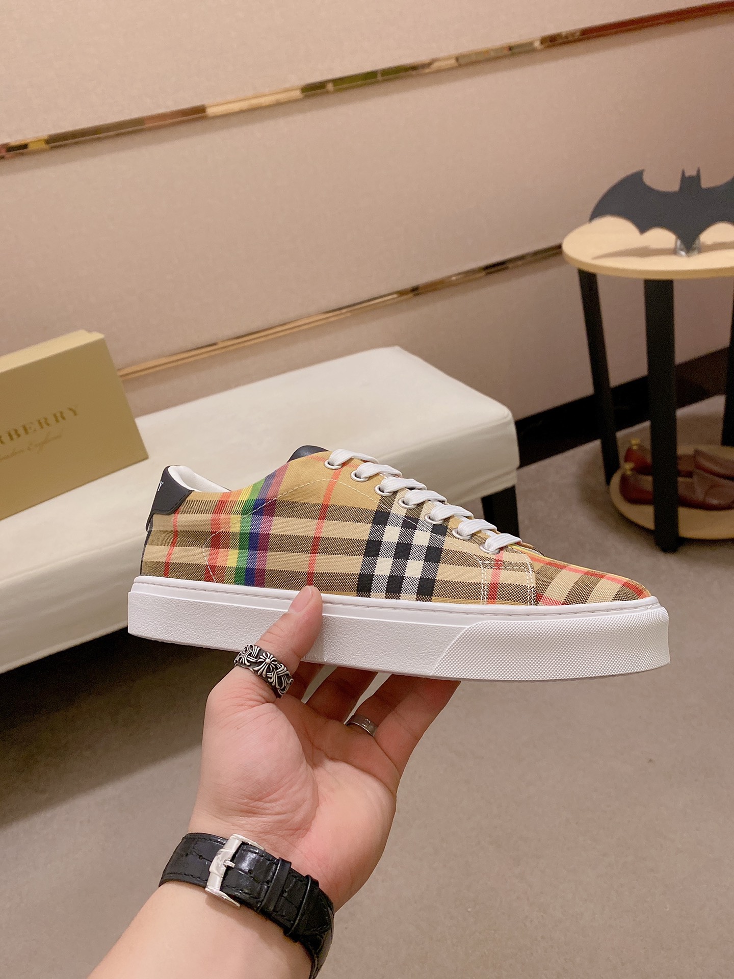 Precio de fábrica:Sincronización de contadorBURBERRY Burberry generación superior de sincronización 