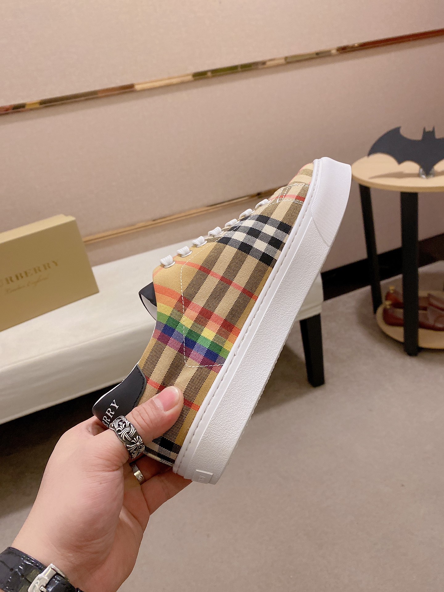 Precio de fábrica:Sincronización de contadorBURBERRY Burberry generación superior de sincronización 