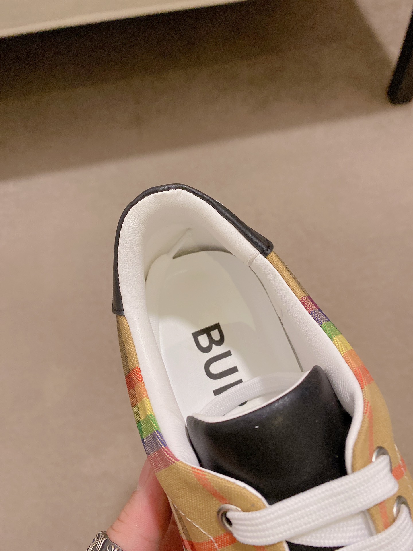 Precio de fábrica:Sincronización de contadorBURBERRY Burberry generación superior de sincronización 