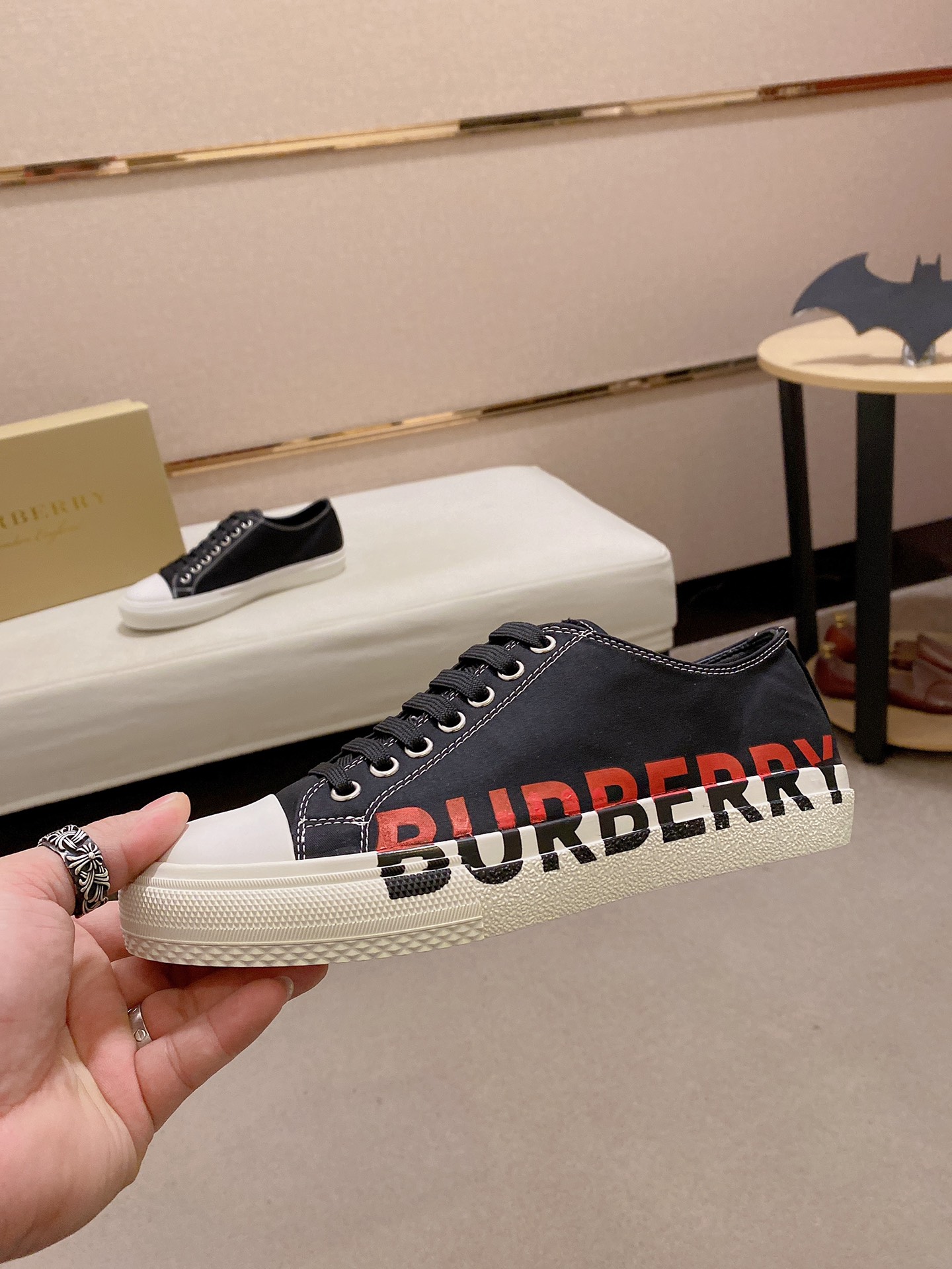 Precio de fábrica:Sincronización de contadorBURBERRY Burberry generación superior de sincronización 