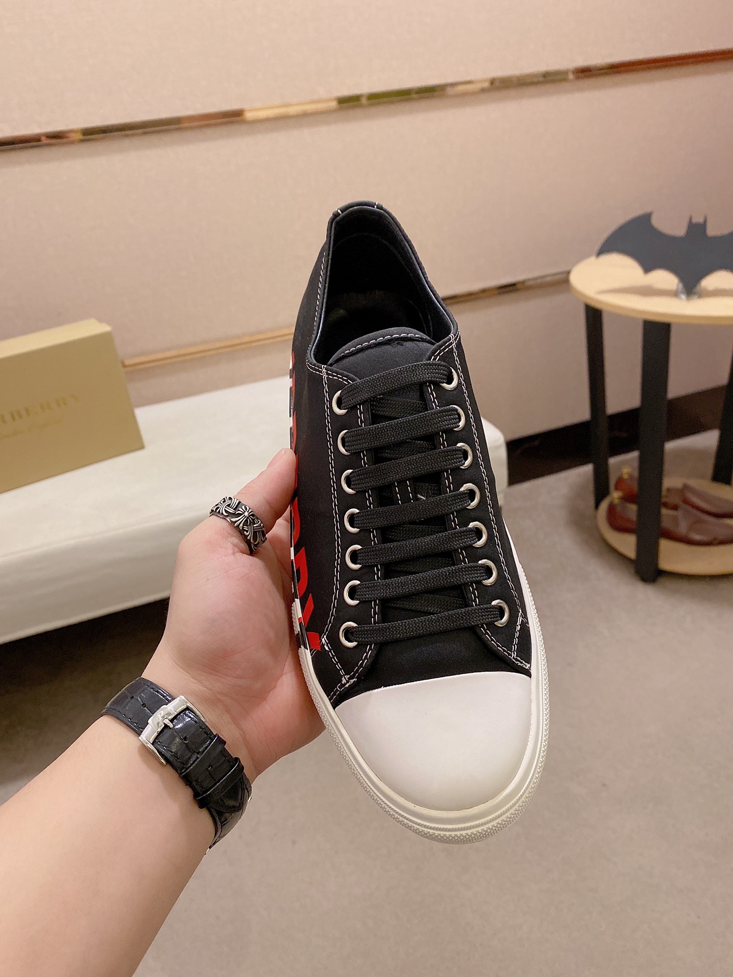 Precio de fábrica:Sincronización de contadorBURBERRY Burberry generación superior de sincronización 