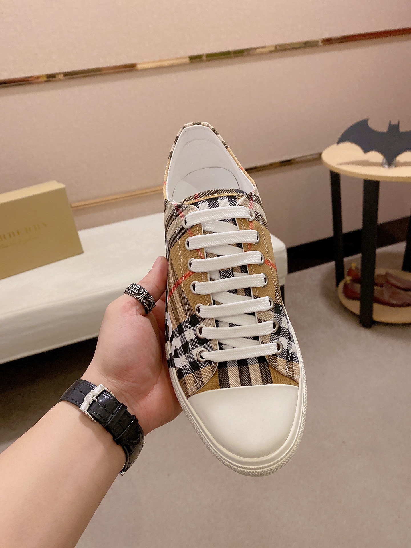 Precio de fábrica:Sincronización de contadorBURBERRY Burberry generación superior de sincronización 