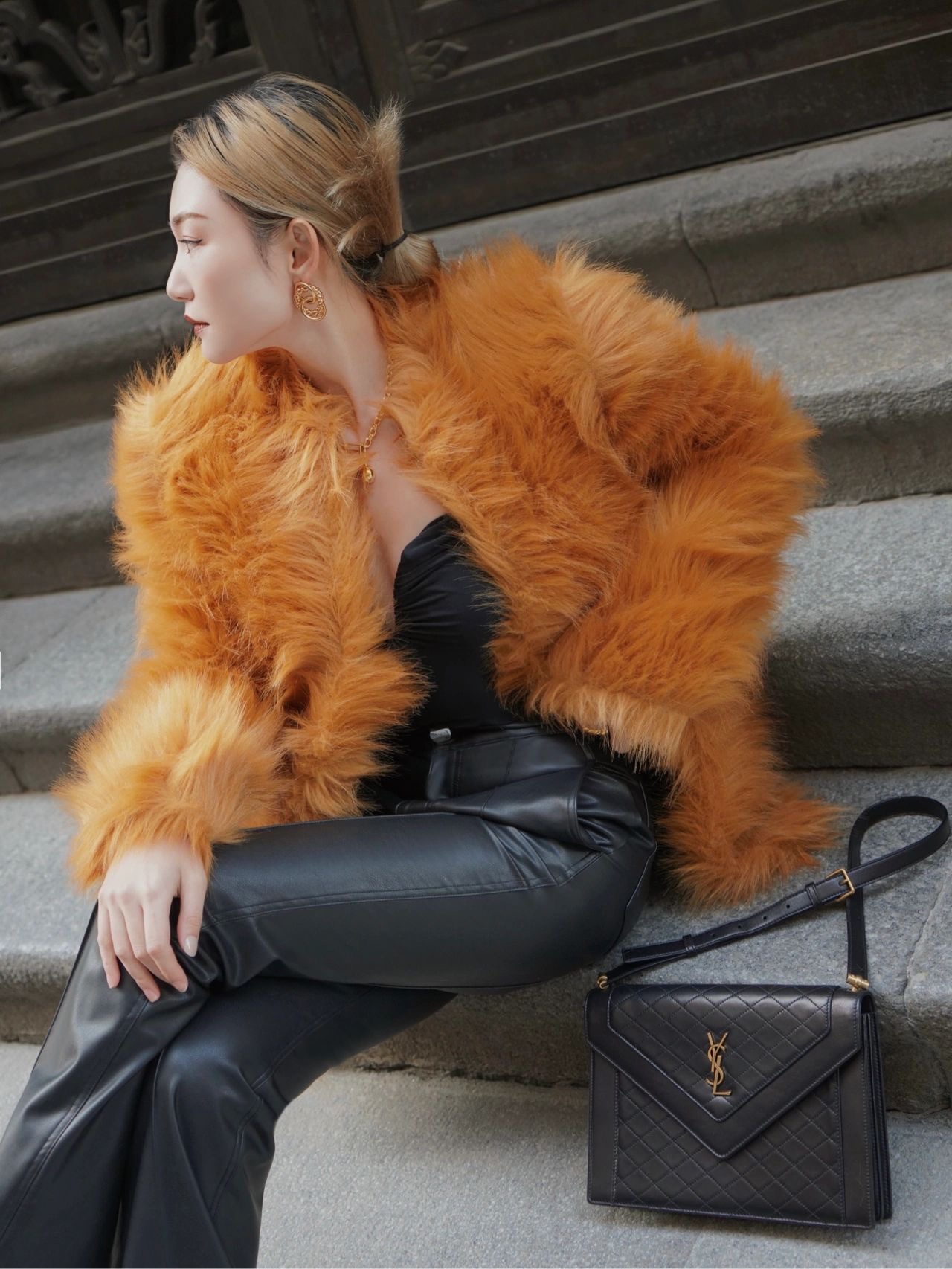 Saint laurent Ysl Gaby绗缝纹路信封斜挎包 668863黑色