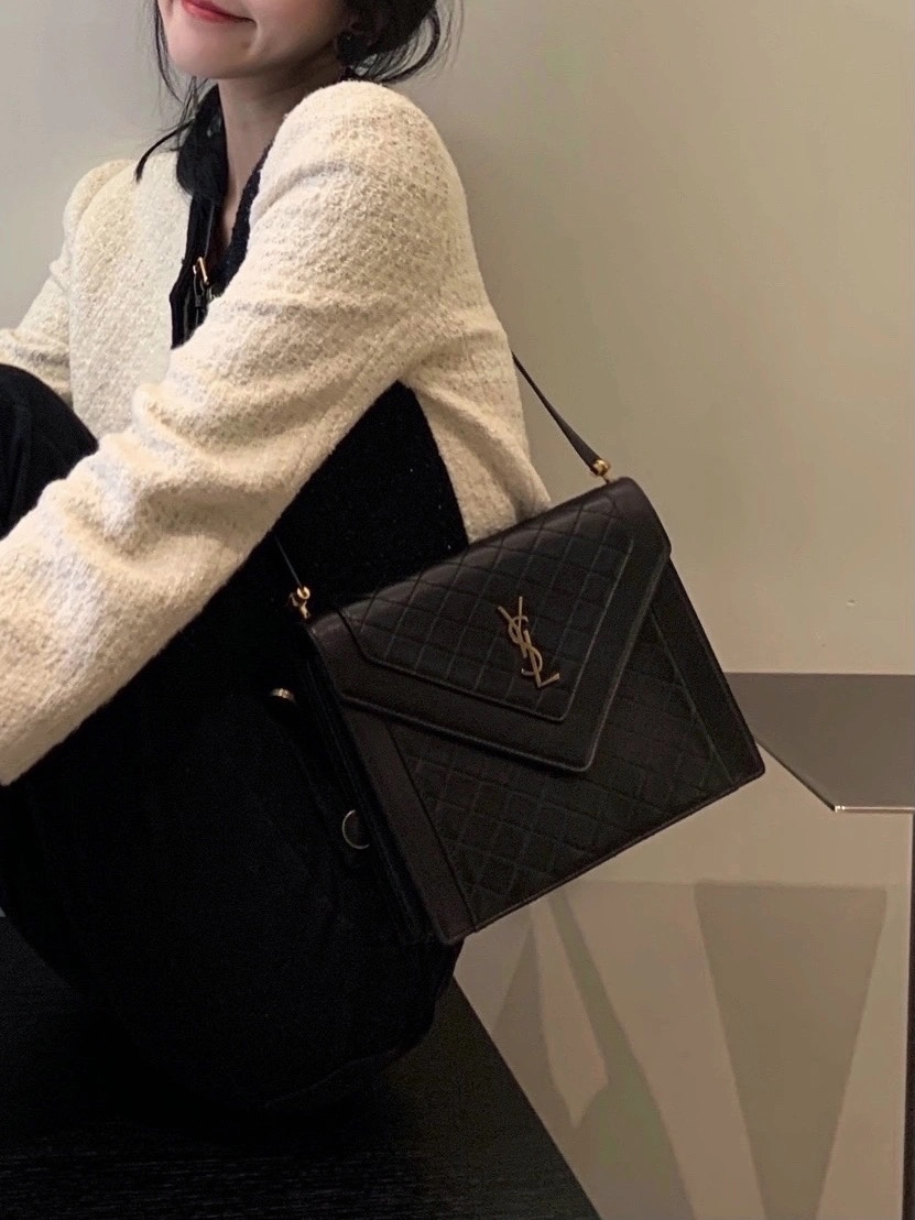 Saint laurent Ysl Gaby绗缝纹路信封斜挎包 668863黑色