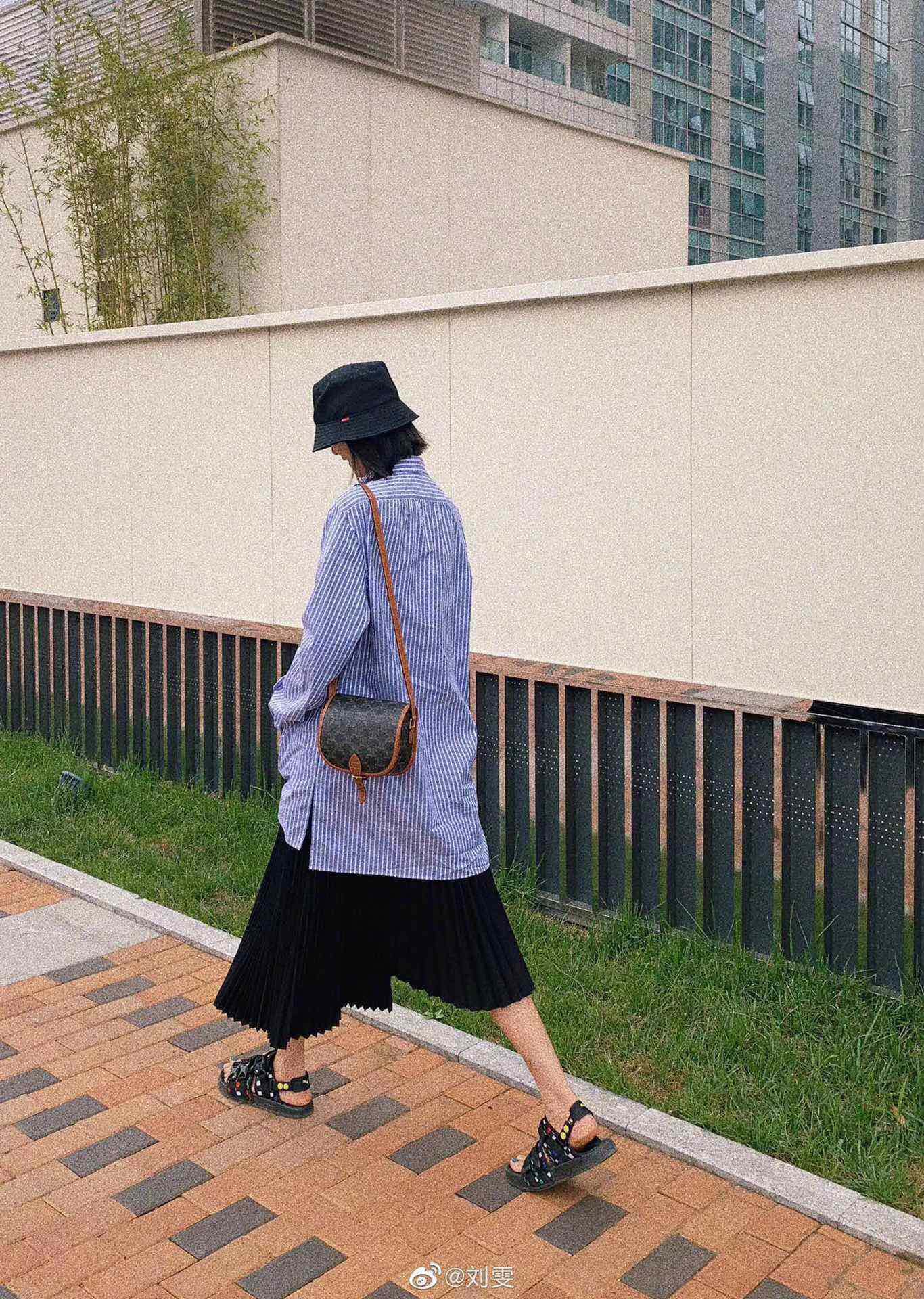 CELINE 2021早春新款马鞍包 191502老花