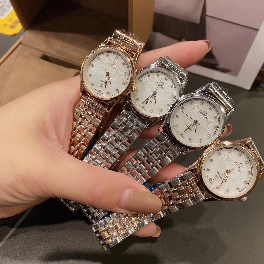 K0  白钢玫 OMEGA 欧米茄 Omega —时尚女士石英腕表，女神范十足的一款手表，超强时尚设计理念，进口石英机芯，顶级镀膜玻璃镜面，多颜色进口小牛皮搭配原装针扣，尺寸32mm， 实物拍摄 品质如一