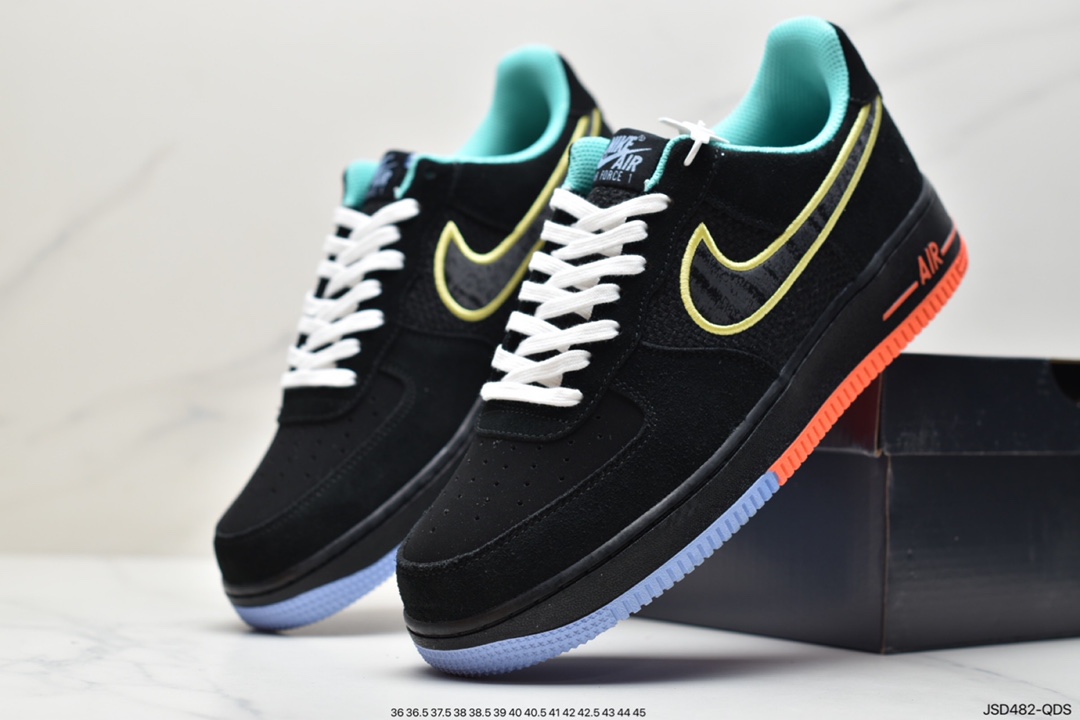 200 世界和平主题 Nike Air Force 1 Low这款Nike Air Force 1 DM9051-001