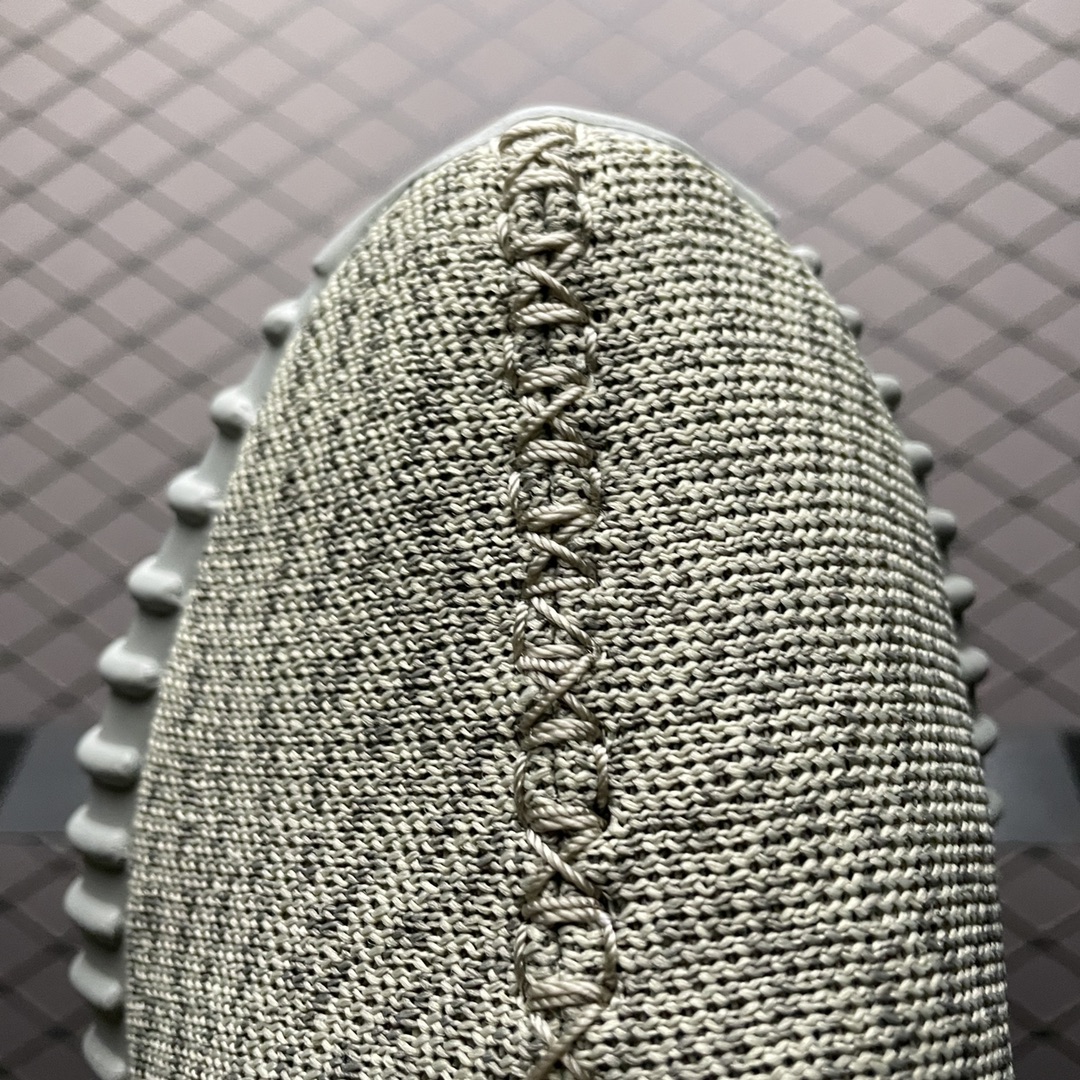 Adidas Yeezy Boost 350, Kanye West's Yeezy, export version AQ2660. Made 7
