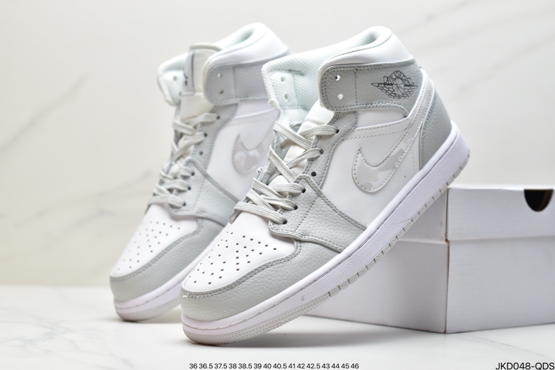 160 耐克Nike Air Jordan 1 Mid “Milan”Light Bone  乔1