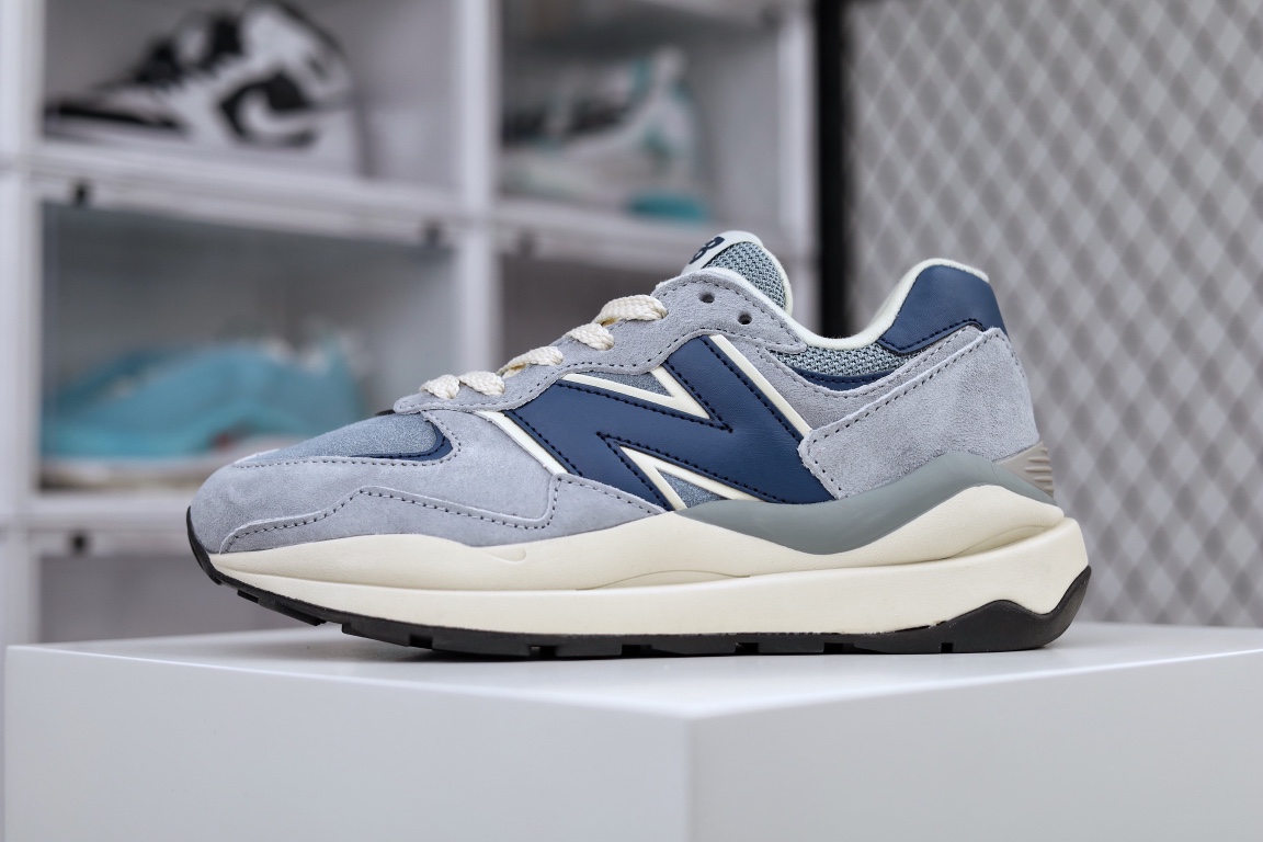G5 纯原版本 New Balance M5740系列原楦原纸版开发版型 采用国产猪巴革麂皮及牛培革料拼接构成中底高弹EVA发泡材质 外置橡胶大齿防滑橡胶外底 尽显90年代复古风格 推出全新配色