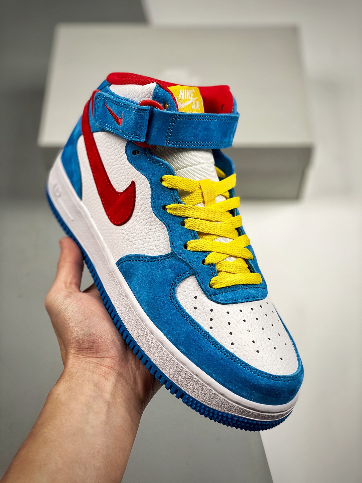 Nike Air Force 1 'Mid 07 Dingdang Cat Doraemon original last original cardboard authentic Air Force shape focused on fo…
