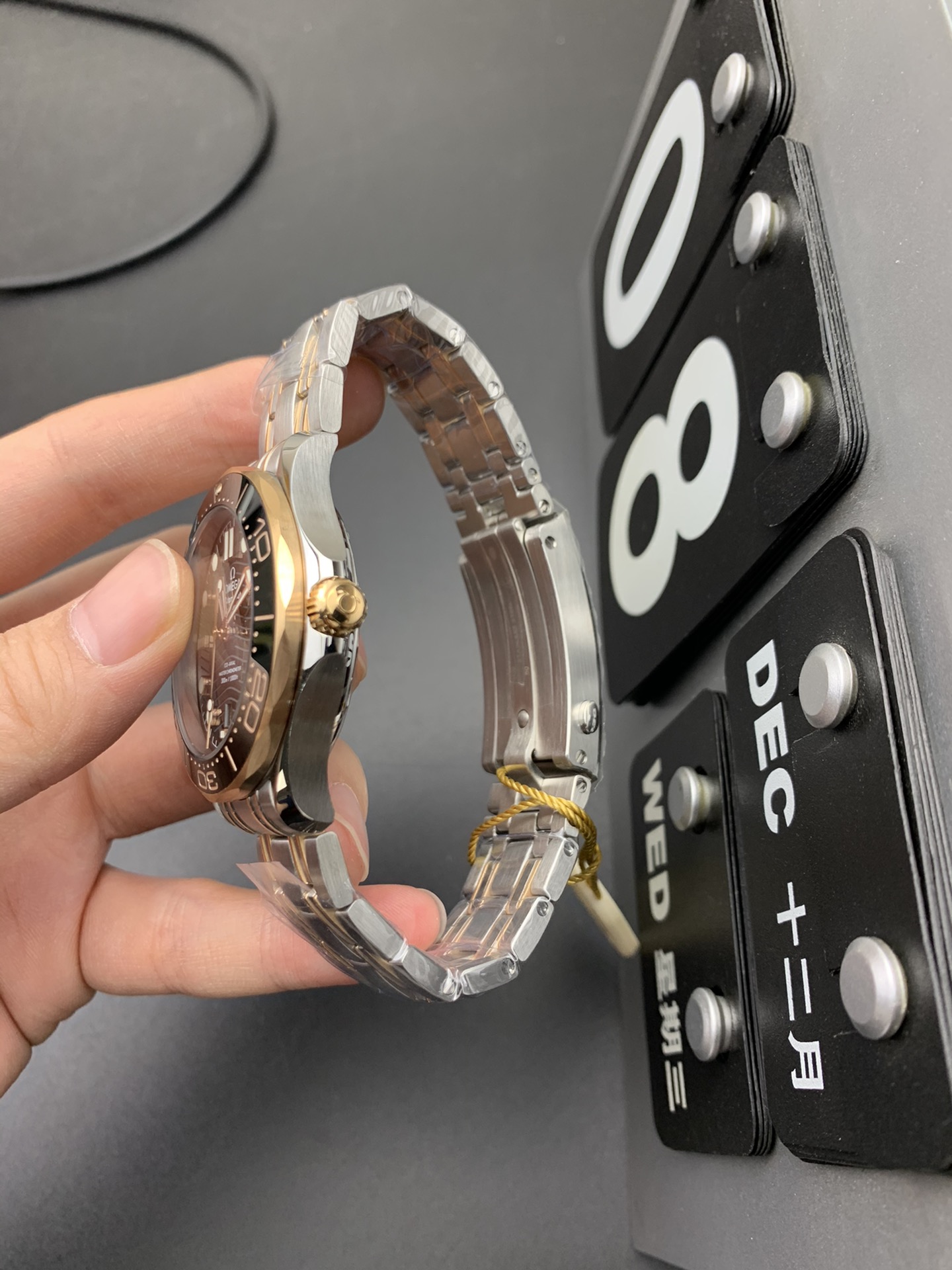 Omega OR 间金海马