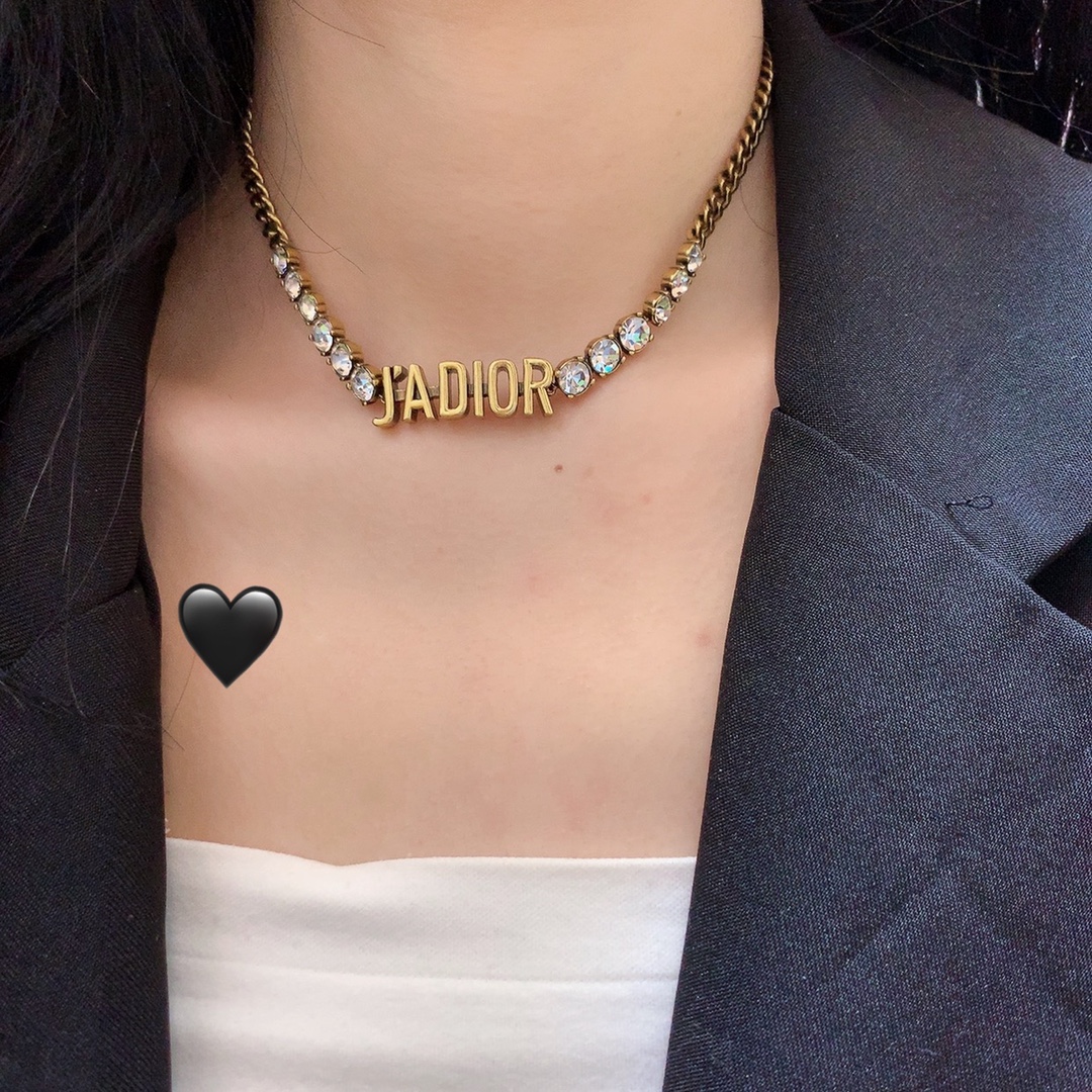 N.º DXL0085 Collar Di0r vintage de cristal con logo, adornado con el característico collar corto J'Adior, llamativo y ú…
