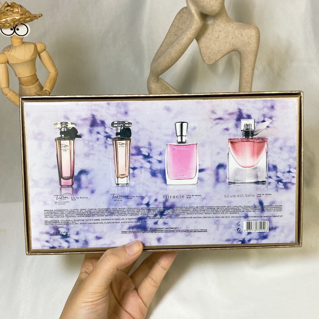 Lancome Perfume Miniature Set - La Vie Est Belle, Tresor, Miracle, Midnight Rose 4 i1638949818 4537 2