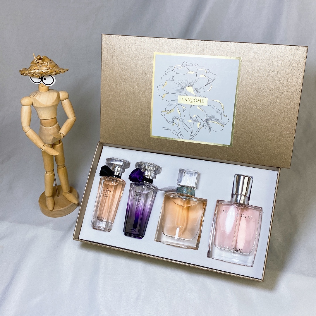 Lancome Perfume Miniature Set - La Vie Est Belle, Tresor, Miracle, Midnight Rose 3 i1638949818 5119 1