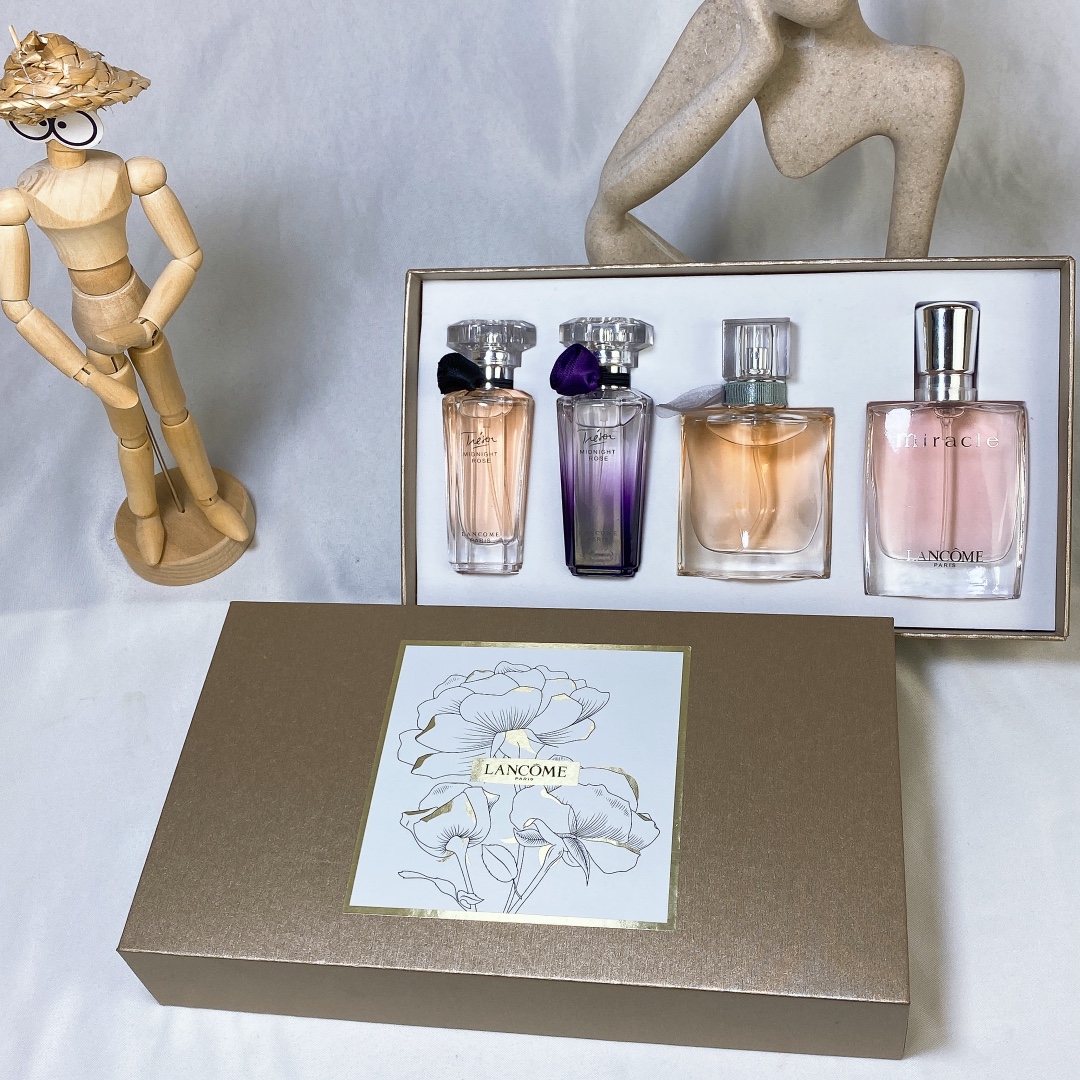 Lancome Perfume Miniature Set - La Vie Est Belle, Tresor, Miracle, Midnight Rose 2 i1638949818 6590 0