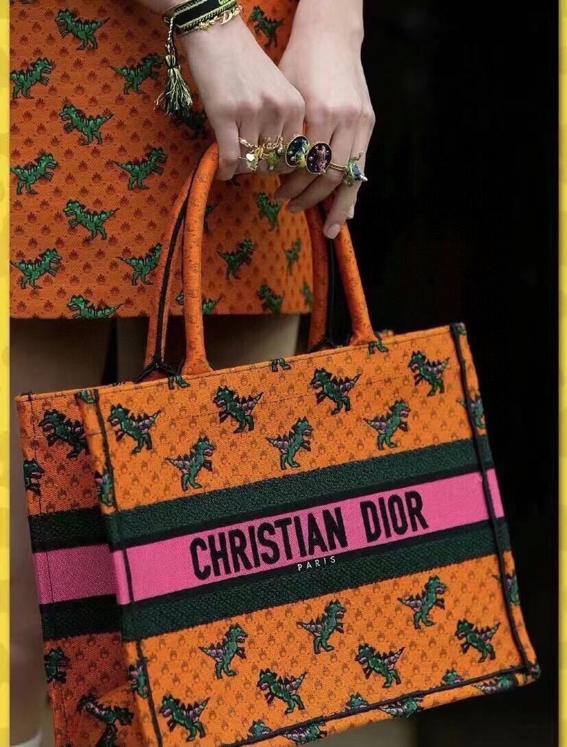 配包装一盒三双Dior迪奥D家新品刺