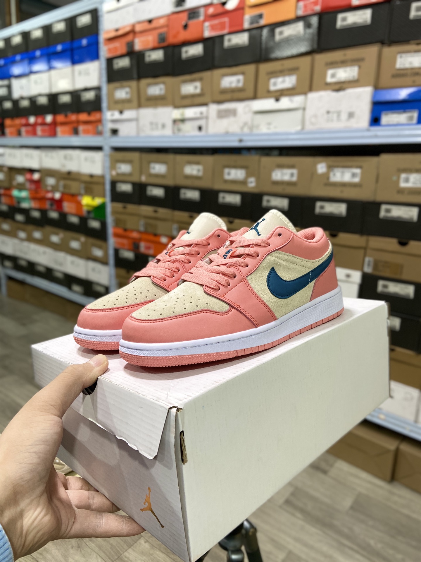 200 乔丹Air Jordan 1 Low 低帮复古文化百搭休闲运动篮球鞋。DC0774-800