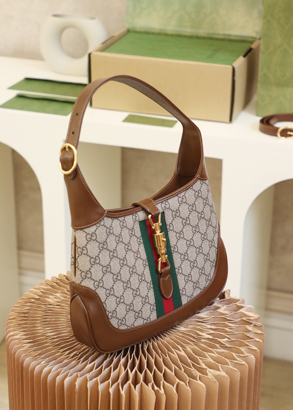 GUCCI 𝐉𝐚𝐜𝐤𝐢𝐞 𝟭𝟵𝟲𝟭 small shoulder bag 腋下包 636706