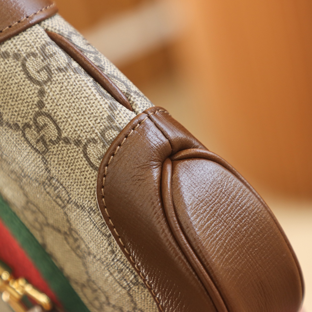 GUCCI 𝐉𝐚𝐜𝐤𝐢𝐞 𝟭𝟵𝟲𝟭 mini shoulder bag 637092