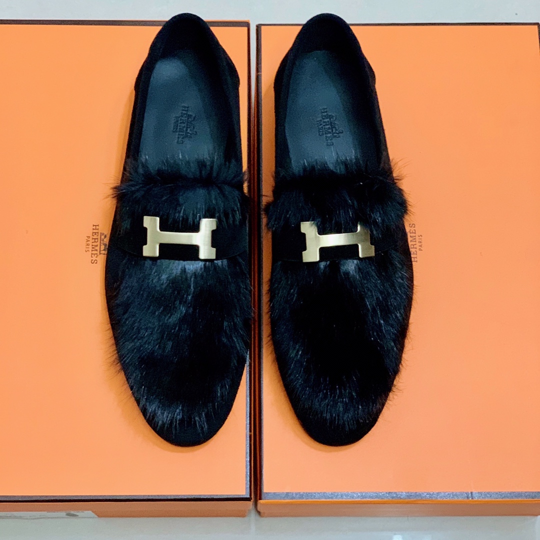 NO:679809,[H*] Original order - High-quality counter synchronization - Latest - Animal mink hair and imported suede cowhide - The inner feet are made of top-grade cowhide, - Original custom-made leather outsole - High-quality leather surface matched with the original order's fasteners, fashionable and luxurious -Size 39-44 (38, 45 customization is non-returnable and non-exchangeable) -, Hermès-2009, hermes, cowhide, Leather soles19860909【H*】原单 -高品质 专柜同步 -最新 -动物貂毛配进口反毛牛皮 -内里垫脚均用顶级牛皮, -原版订制真皮大底 -优质的皮面与原单的扣件搭配,时尚,奢华 -Size 39-44（38,45定制不退不换） -,爱马仕-2009,hermes,cowhide,Leather soles,Men's shoes