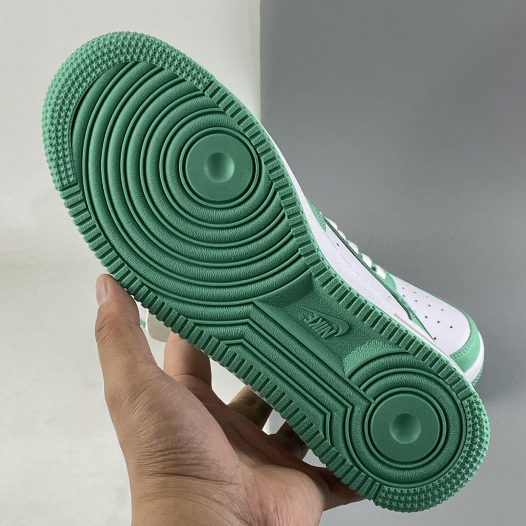 P240  NIKE Air Force 1’07 Low 薄荷绿 空军一号低帮休闲板鞋 BS8871-104