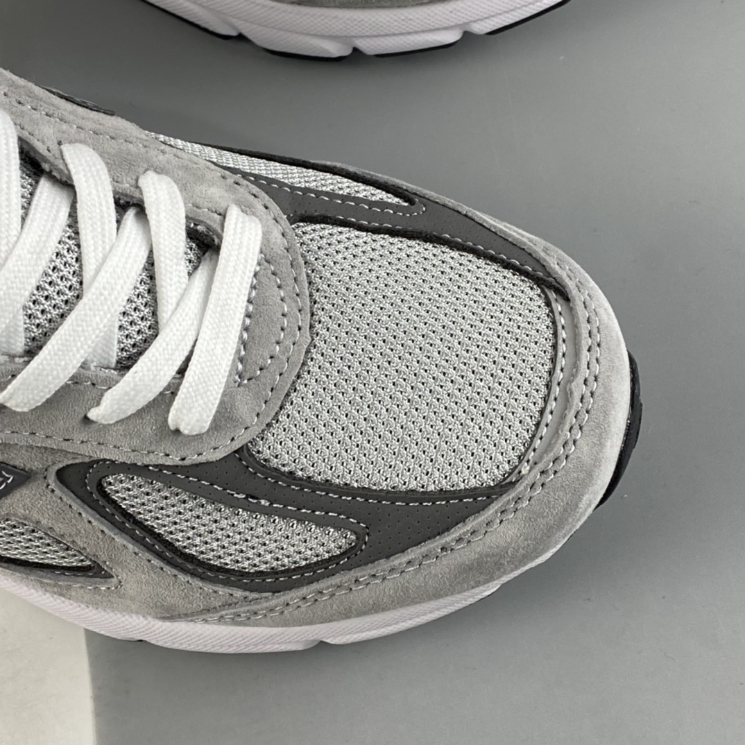 P240  New Balance NB990系列 高端美产复古休闲跑步鞋M990VS4