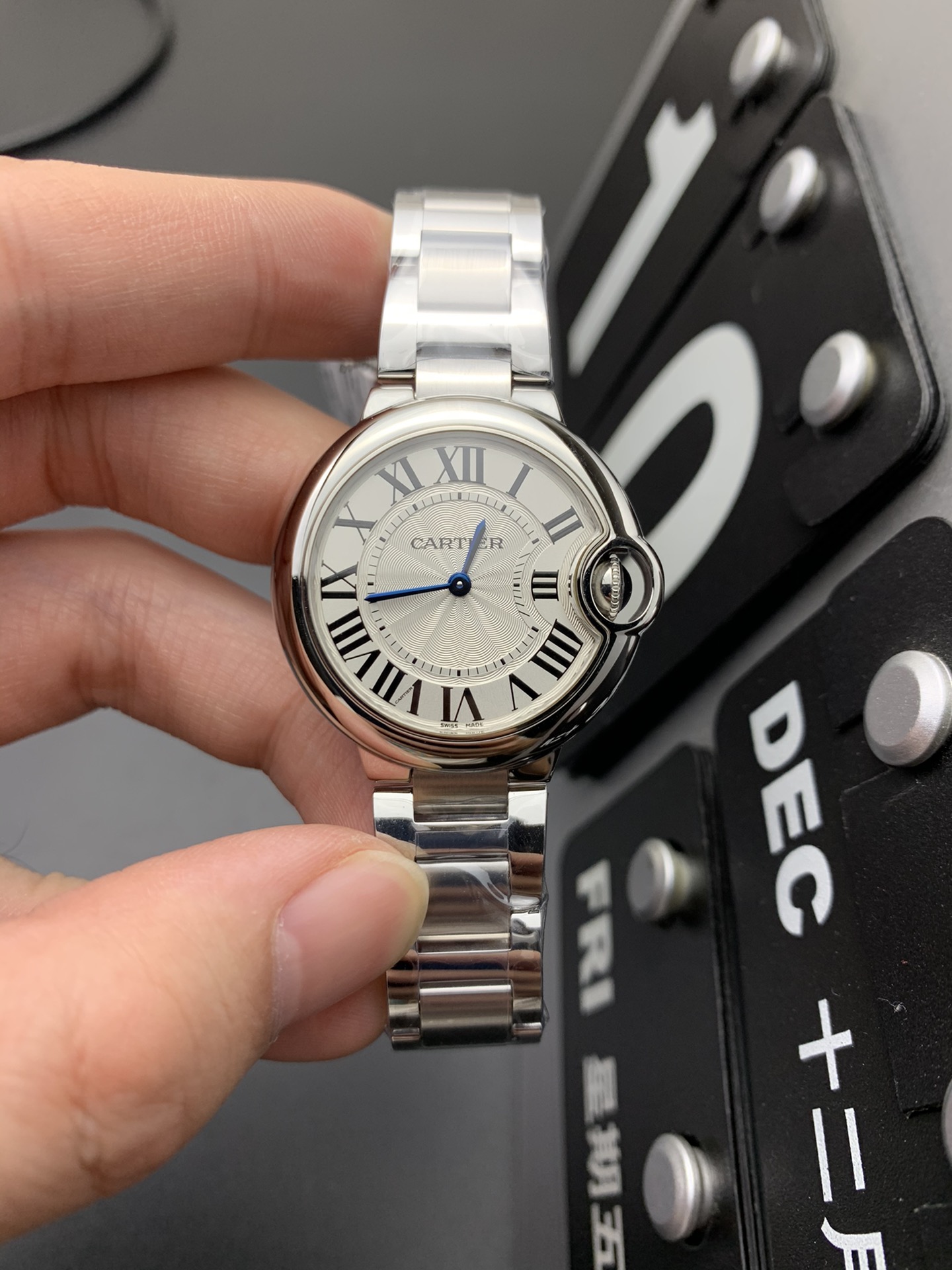 Cartier 33石英气球