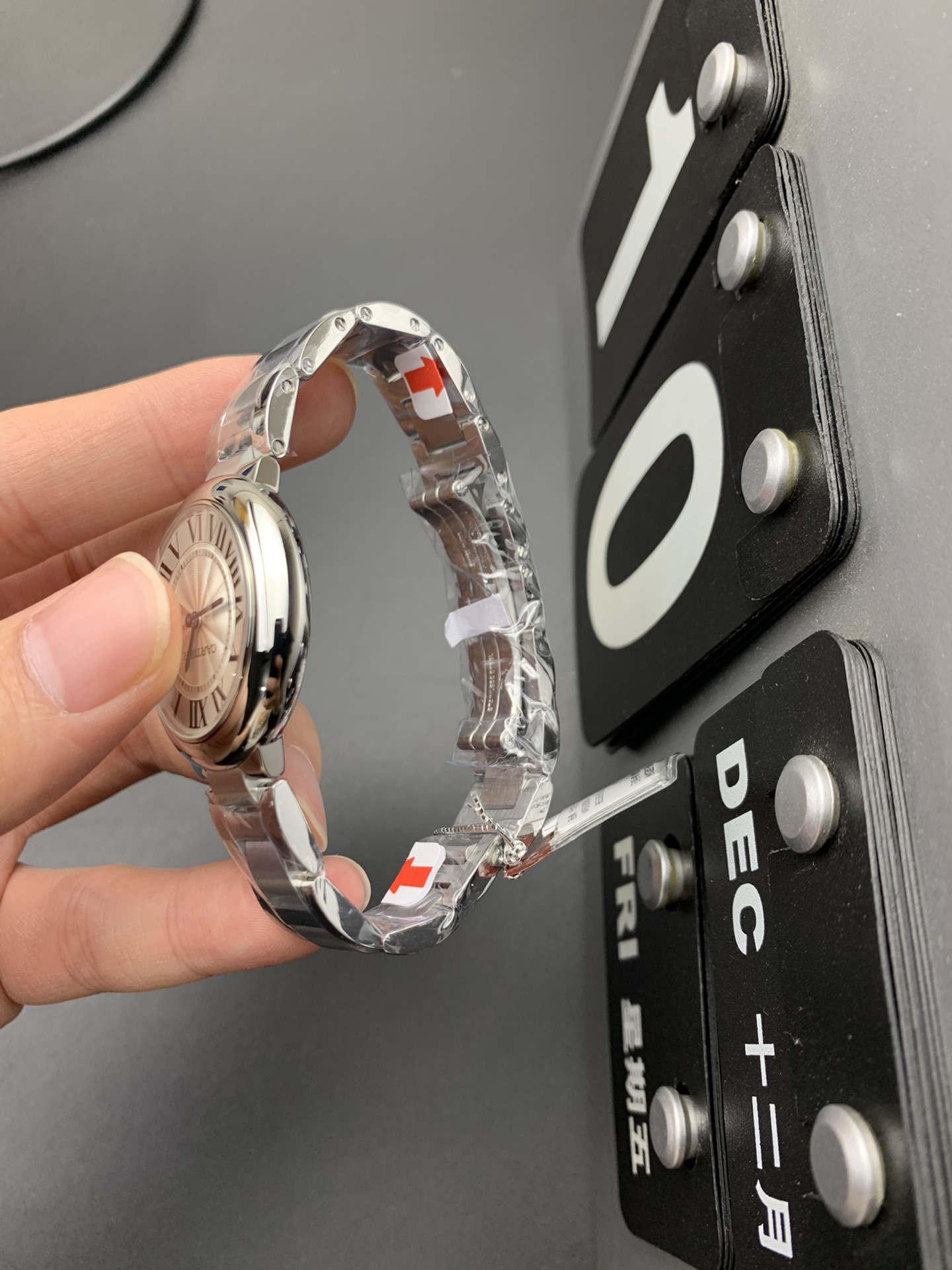 Cartier 33石英气球