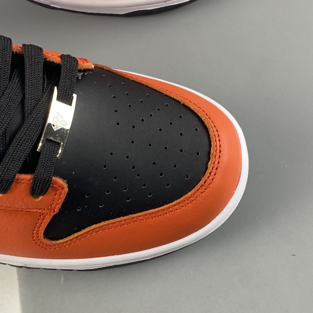 P380  NBA x NIKE Dunk Low EMB ’75th Anniversary’  DD3363-002