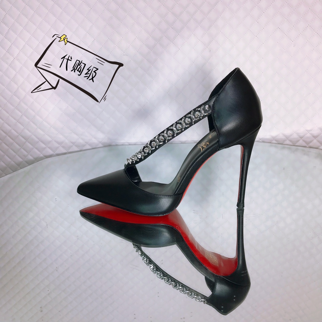 NO:100676,High-end custom sandal rivet series!  H10Cm, size 34-42. Genuine leather large sole, custom-made models do not return or exchange, sync 9024-041 black cowhide silver nails. Standard European code Reference:9024-041 Color:black Material:cowhide Lining:goat leather Heel height:10Cm Sole:leather sole Size:EUR 34-42 (US 4-11):,,christian louboutin,sandals,cowhide,Leather soles19860909高端订制 凉鞋铆钉系列！ H10Cm,尺码34-42码.真皮大底,订制款不退不换官网同步9024－041黑牛皮银钉. 标准欧码 Reference:9024-041 Color:black Material:cowhide Lining:goat leather Heel heigh:10Cm Sole:leather sole Size:EUR 34－42（US 4一11) :,,christian louboutin,sandals,cowhide,Leather soles,Women's Shoes
